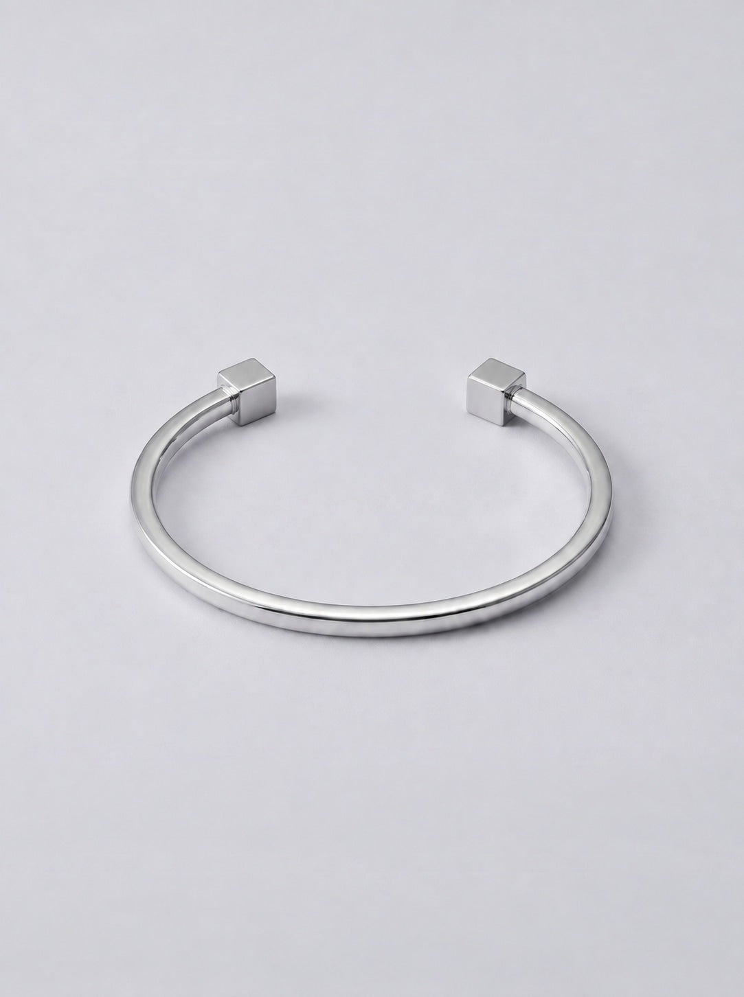 Pulseira Cuff Geométrica prateada — catálogo 2 com terminações cúbicas