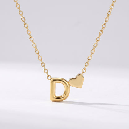 Colar letra D dourado com coração, colar personalizado feminino em aço inoxidável resistente à água.