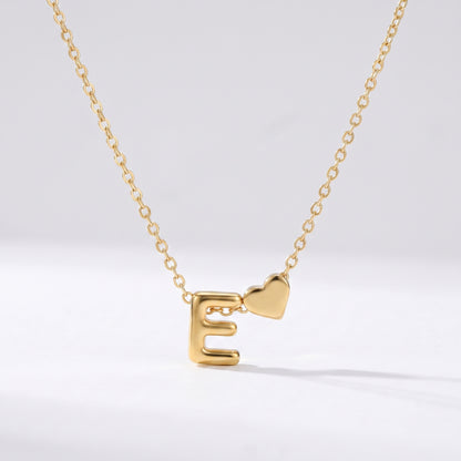 Colar letra E dourado com coração, colar personalizado feminino em aço inoxidável resistente à água.