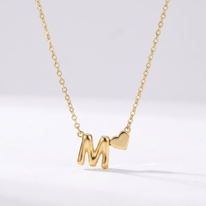 Colar letra M dourado com coração, colar personalizado feminino em aço inoxidável resistente à água.