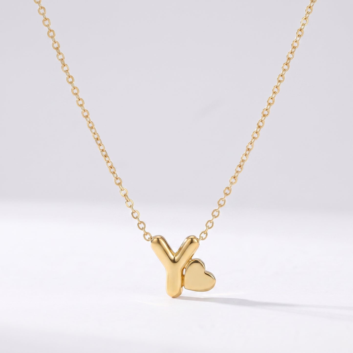 Colar letra Y dourado com coração, colar personalizado feminino em aço inoxidável resistente à água.
