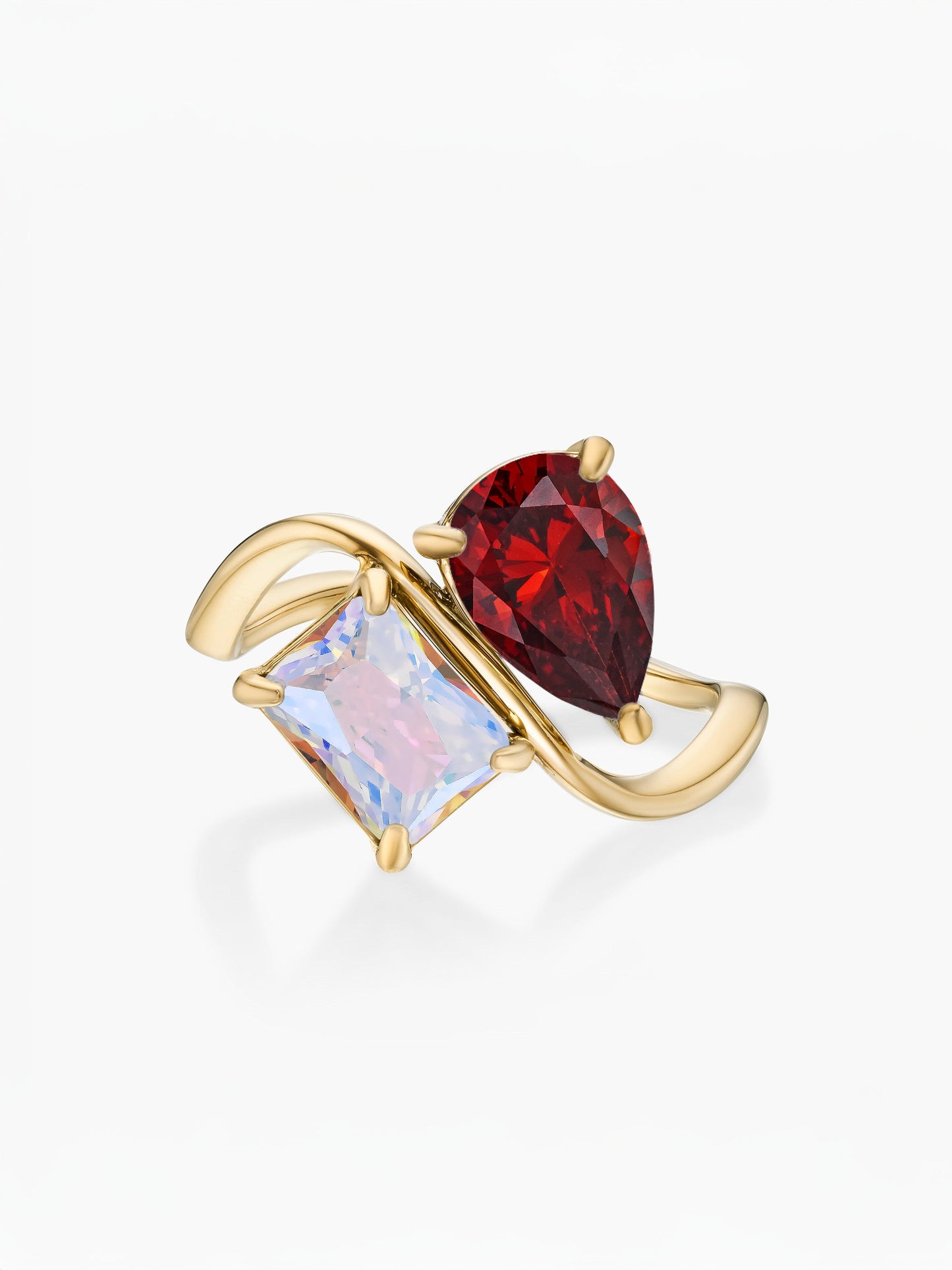 Anel duas pedras Janeiro-Granada (pera) e Junho-Alexandrite (retângulo) dourado