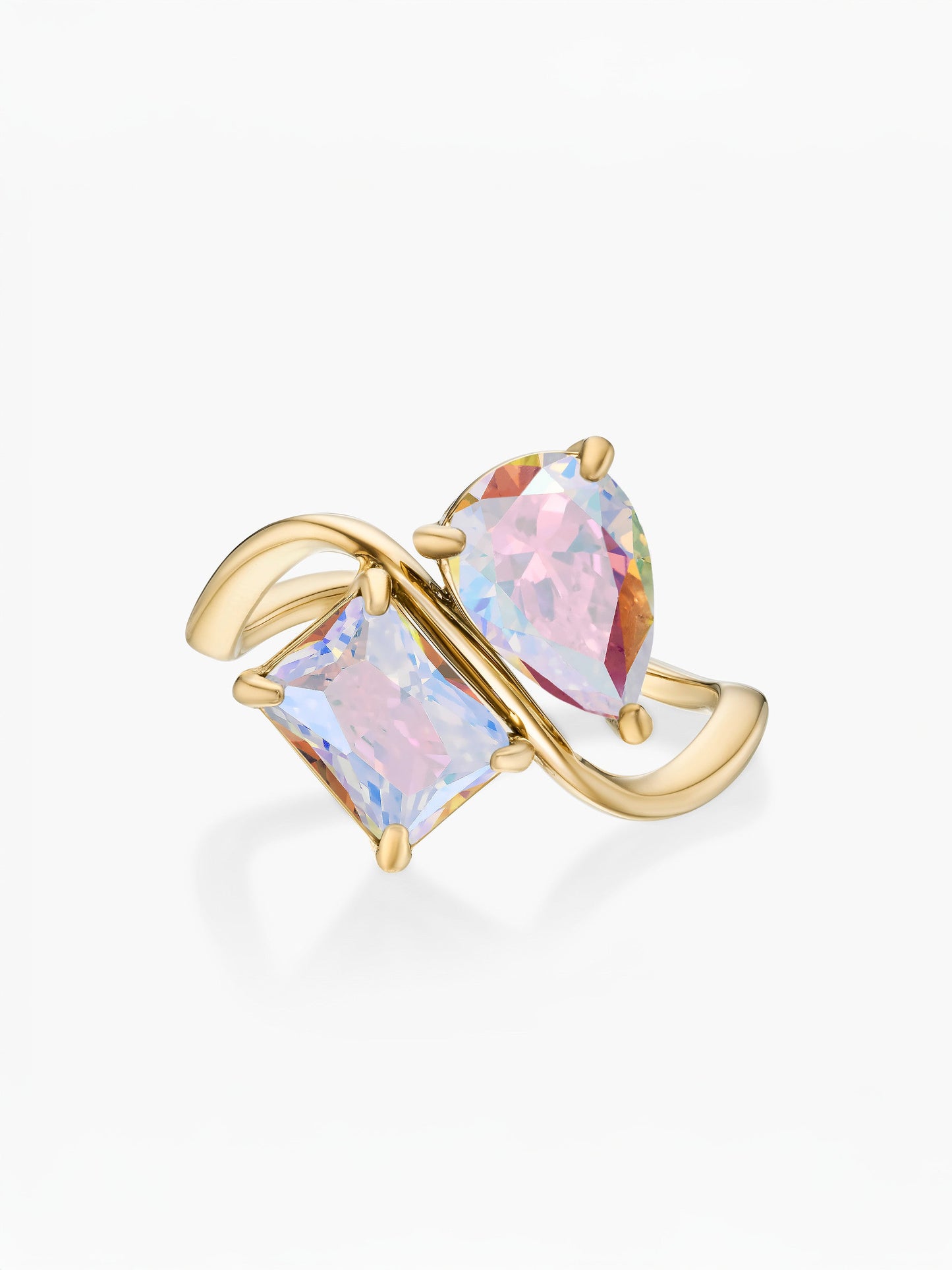 Anel duas pedras Junho-Alexandrite (pera) e Junho-Alexandrite (retângulo) dourado