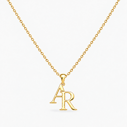 Colar dourado personalizado com duas iniciais A e R