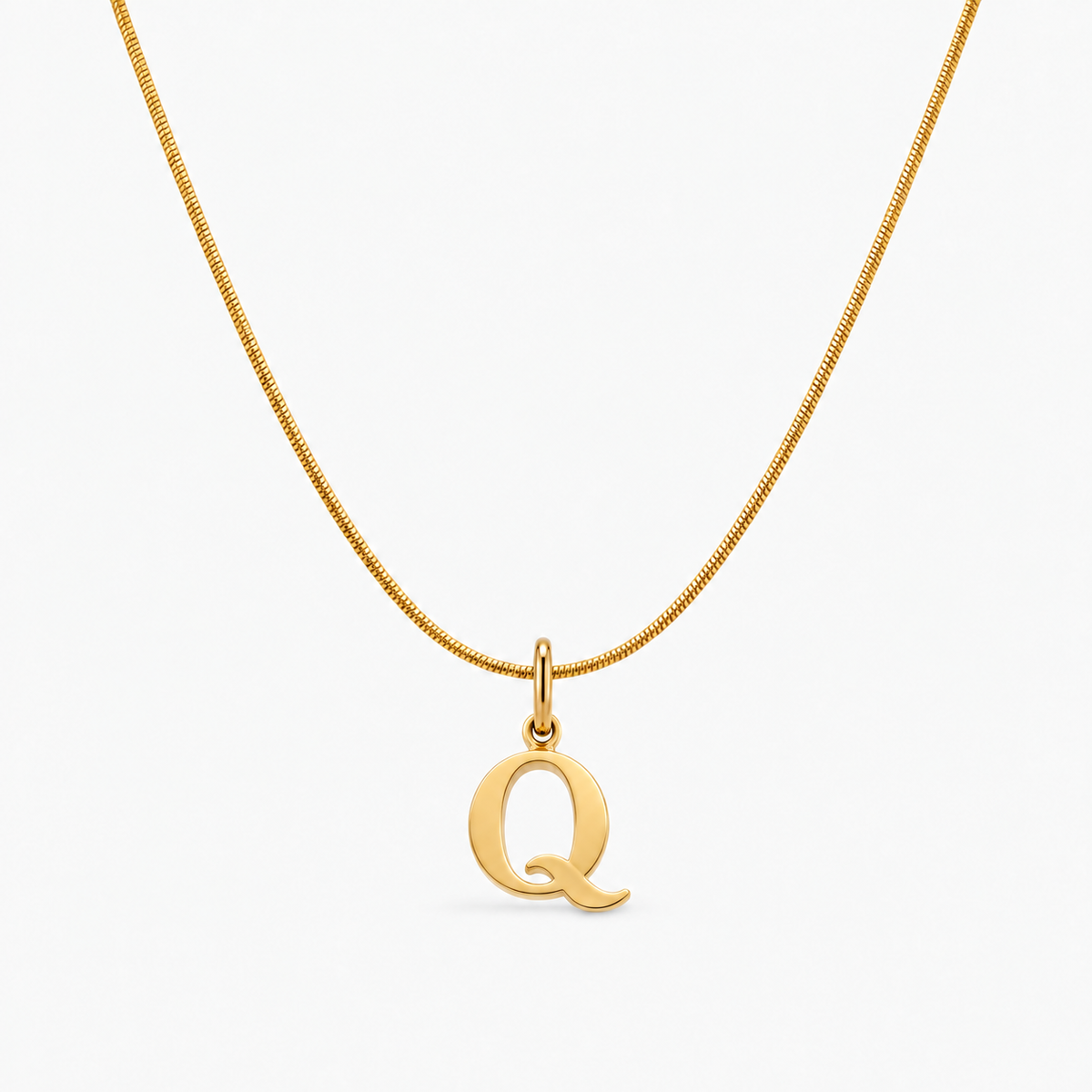 Colar personalizado dourado com inicial Q