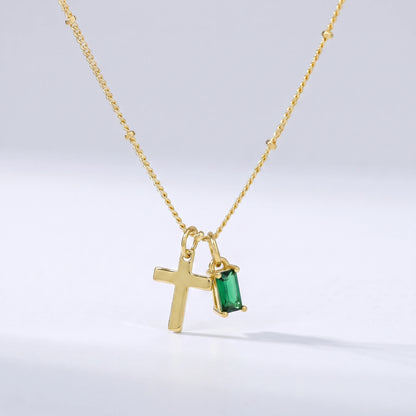 Colar cruz com pedra de nascimento Maio — Esmeralda