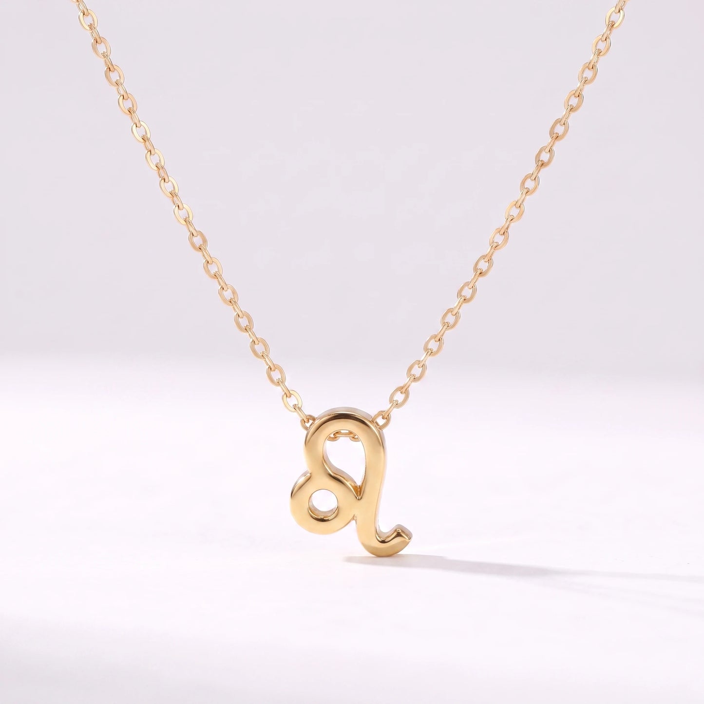 Colar símbolo do zodíaco Leão dourado