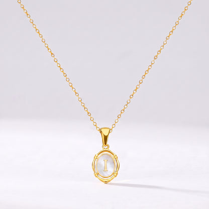 Colar oval com letra personalizada I dourado