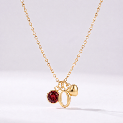 Colar letra O dourado com pedra de nascimento e coração