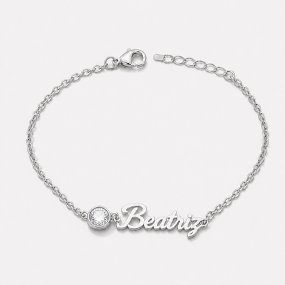 Pulseira Nome e Pedra de Nascimento prateada — Abril — Diamante, nome Beatriz